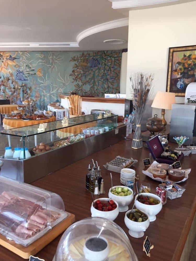 Grand Hotel De Calvi מראה חיצוני תמונה