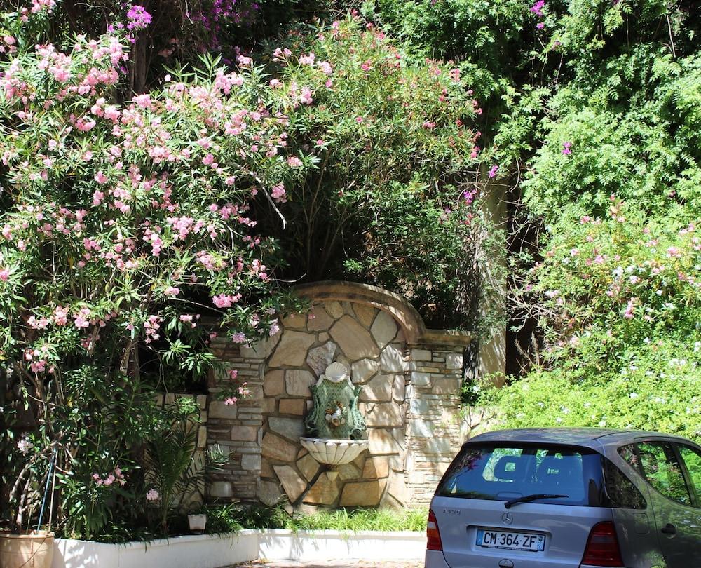 Grand Hotel De Calvi מראה חיצוני תמונה