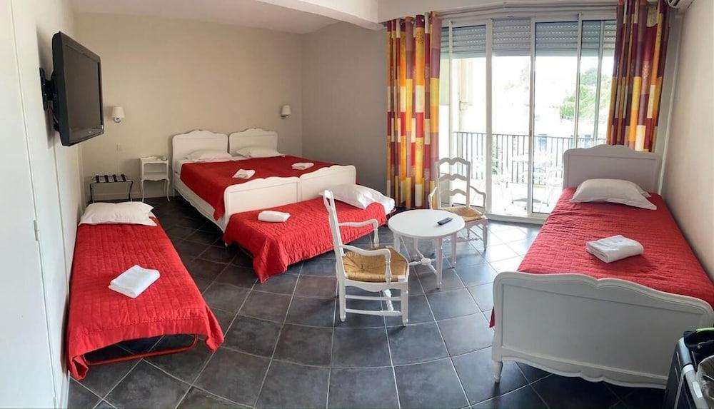 Grand Hotel De Calvi מראה חיצוני תמונה