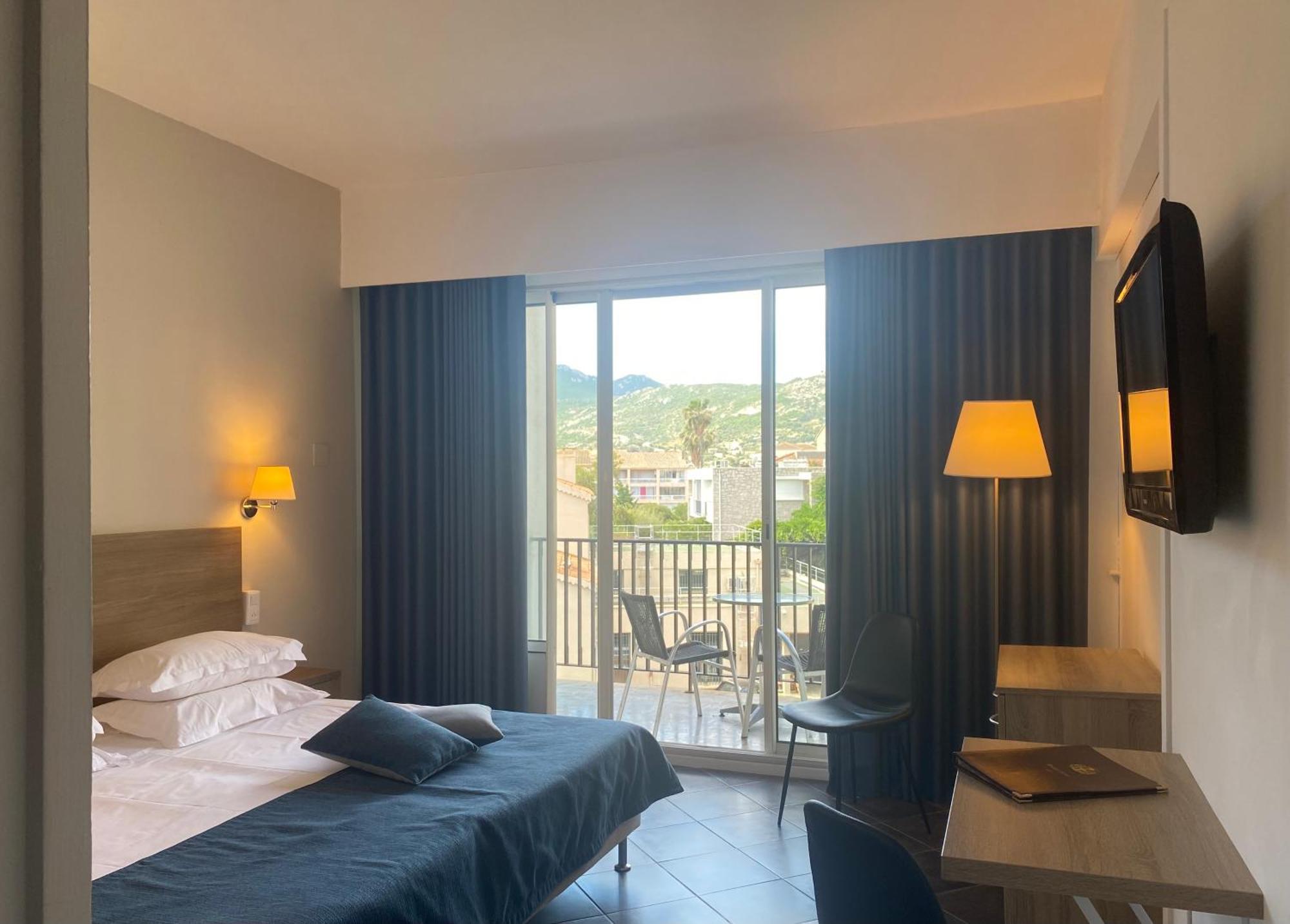 Grand Hotel De Calvi מראה חיצוני תמונה