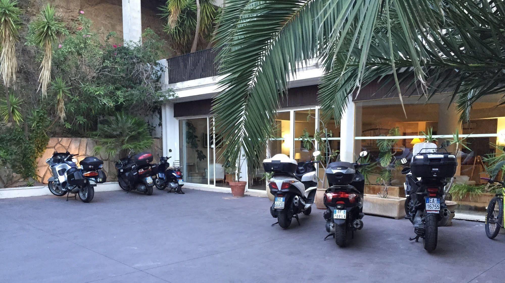 Grand Hotel De Calvi מראה חיצוני תמונה
